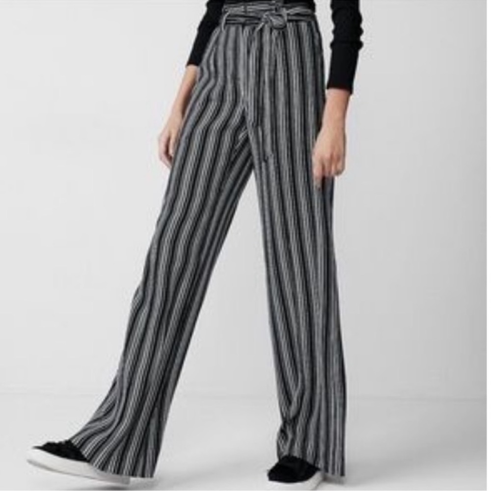 Express dress pants, Size 6R, Stripped
